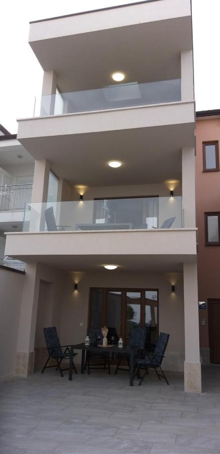 Sanja Apartments Rivarela Novigrad Istria Exterior foto